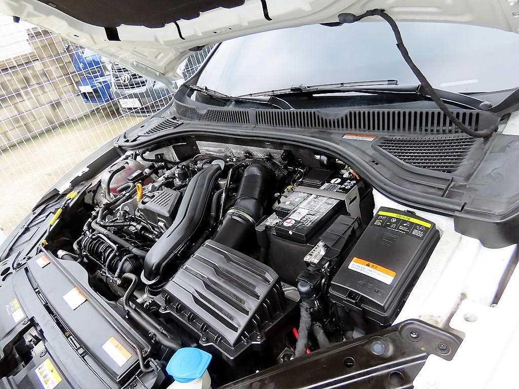 Volkswagen Jetta — photo 19