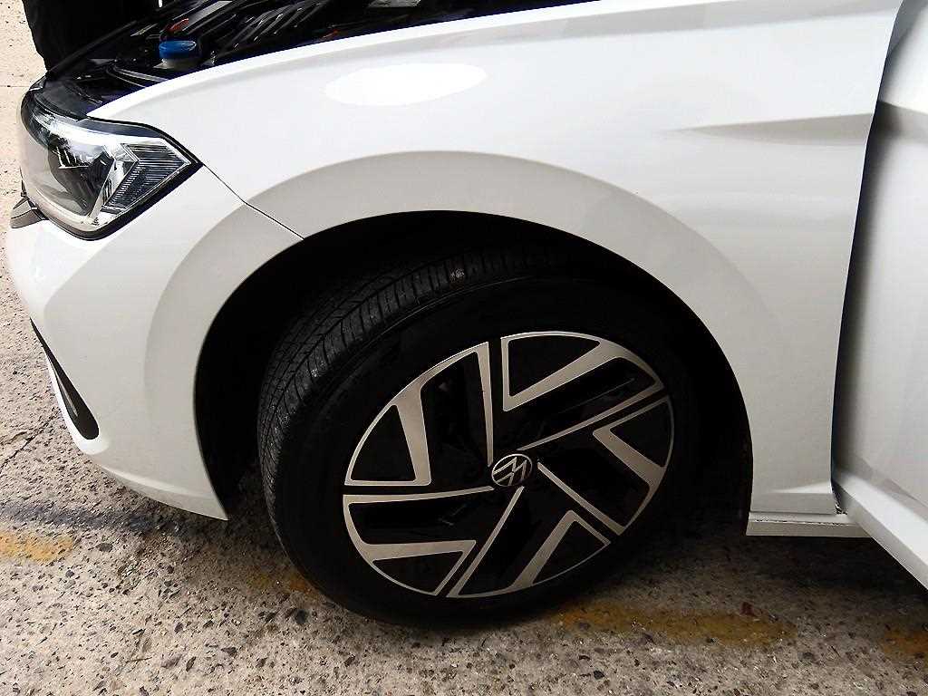 Volkswagen Jetta — photo 20