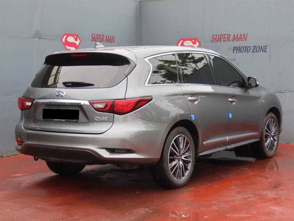 Infiniti QX60 — photo 03