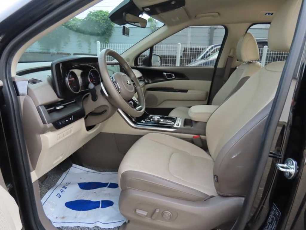 Kia Carnival — photo 06