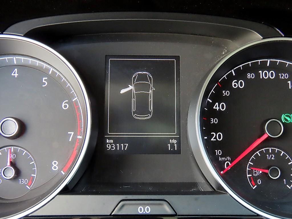 Volkswagen Golf — photo 09