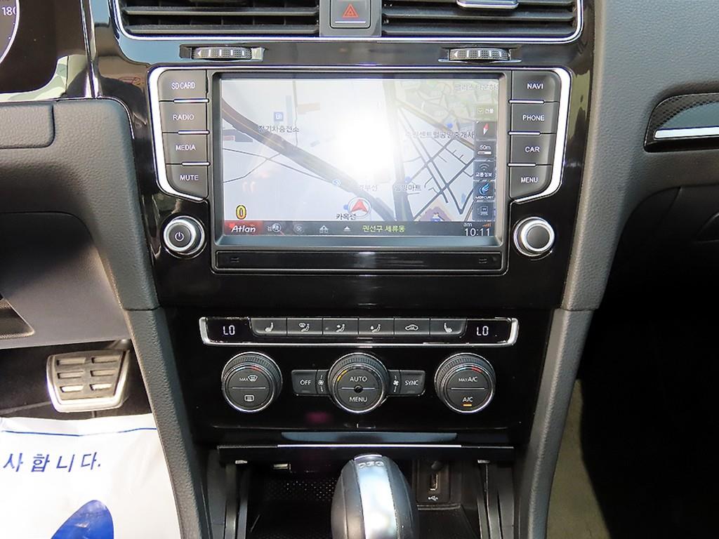Volkswagen Golf — photo 13
