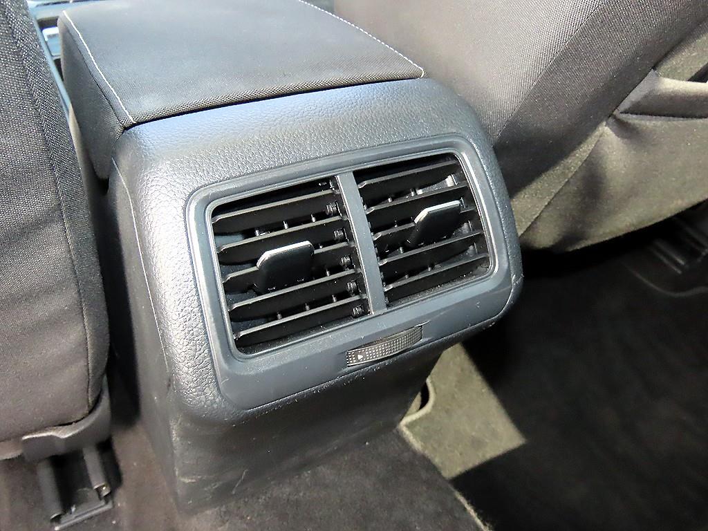 Volkswagen Golf — photo 16