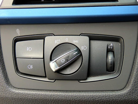 BMW 3-Series — photo 13