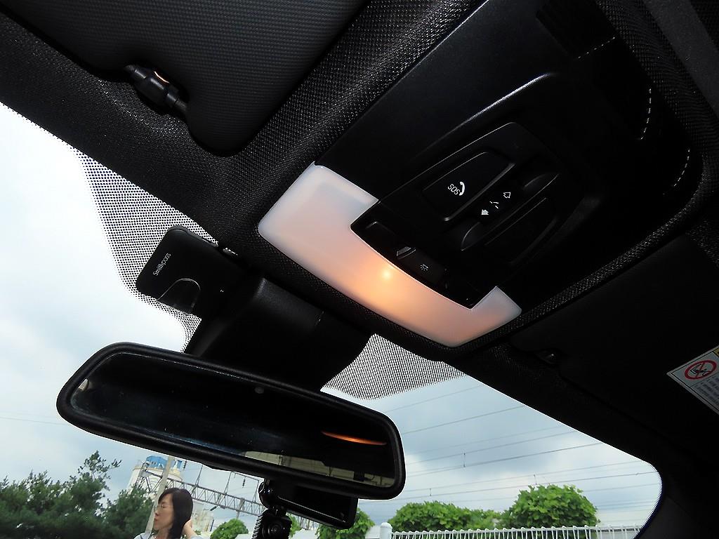 BMW 3-Series — photo 16