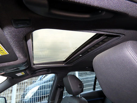 BMW 3-Series — photo 18