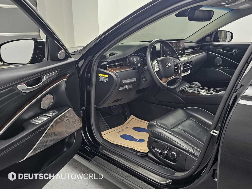 Kia K9 — photo 11
