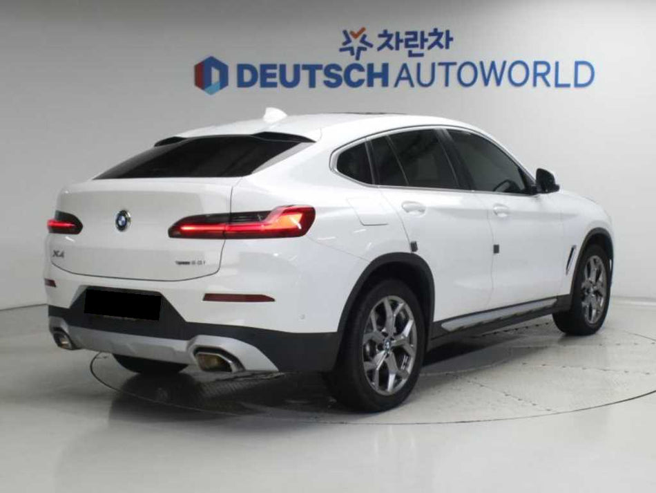 BMW X4 — photo 02