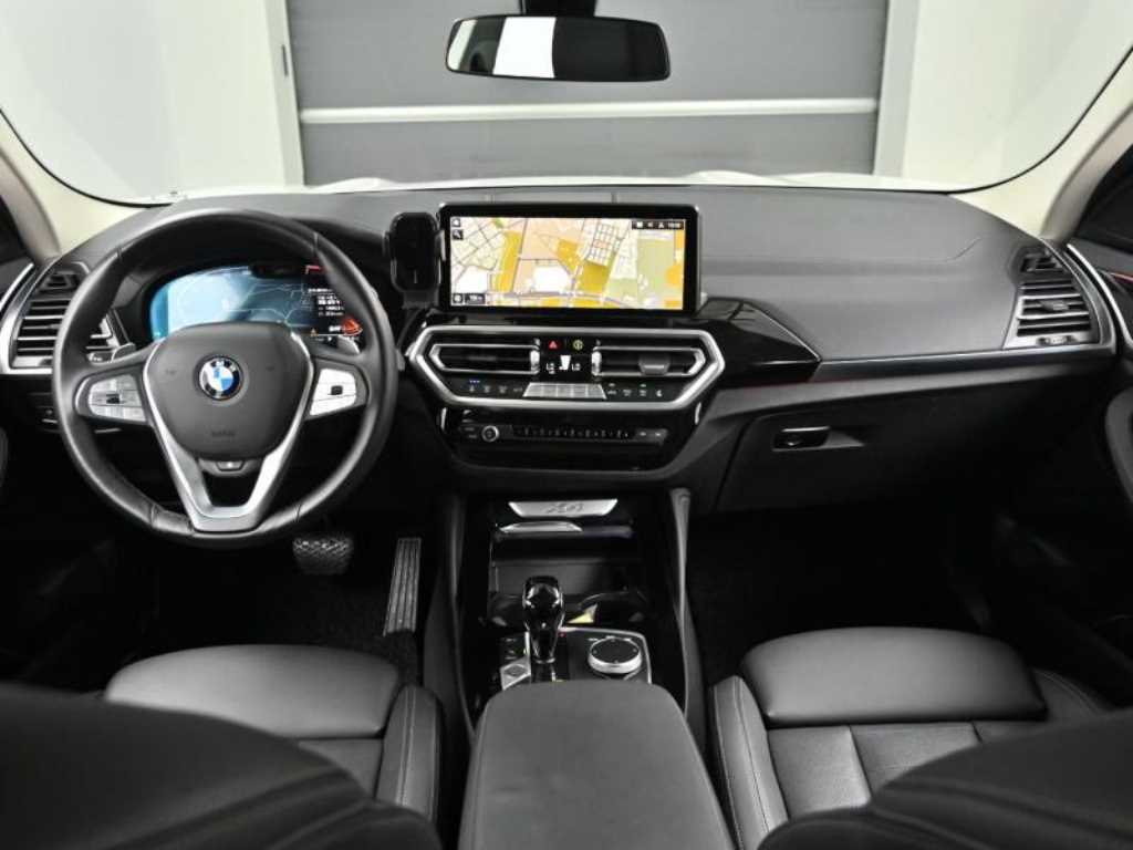 BMW X4 — photo 07