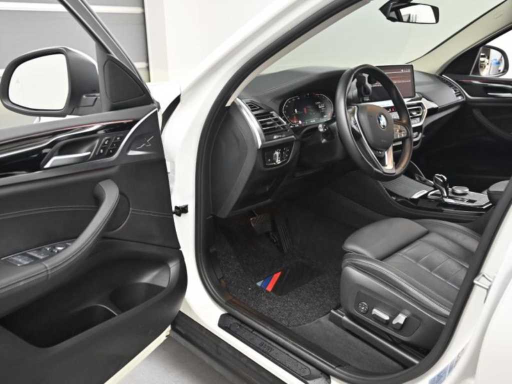 BMW X4 — photo 11