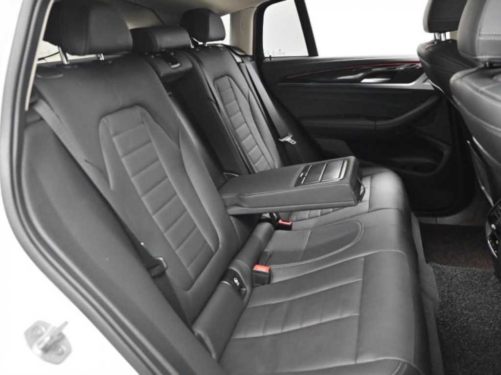 BMW X4 — photo 12