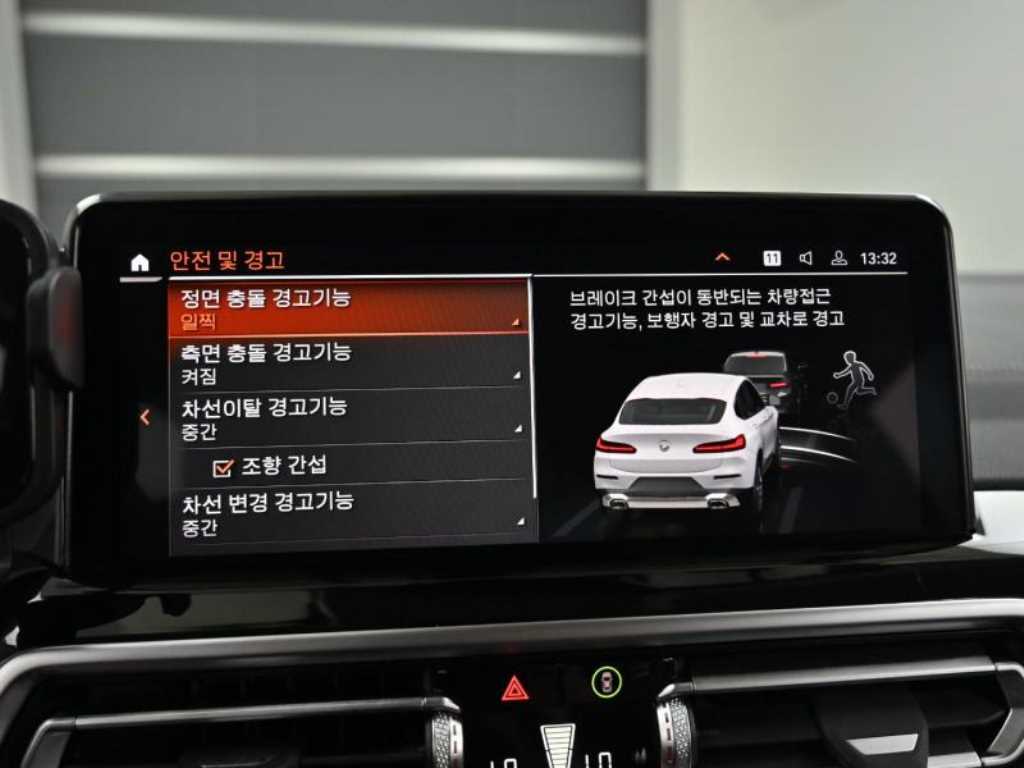 BMW X4 — photo 17