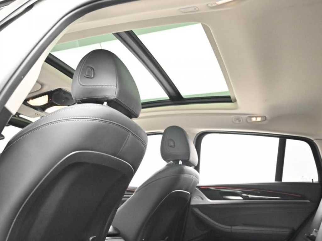 BMW X4 — photo 18