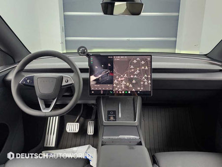 Tesla Model Y — photo 07