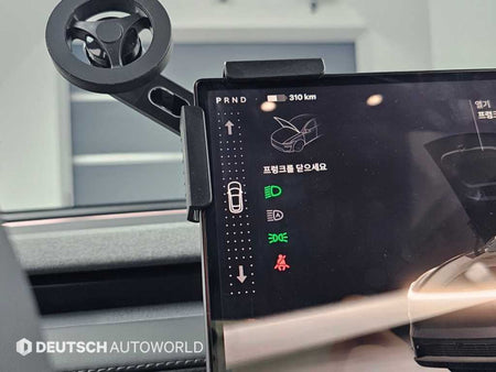 Tesla Model Y — photo 09