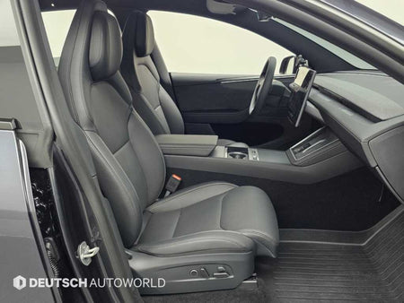 Tesla Model Y — photo 10