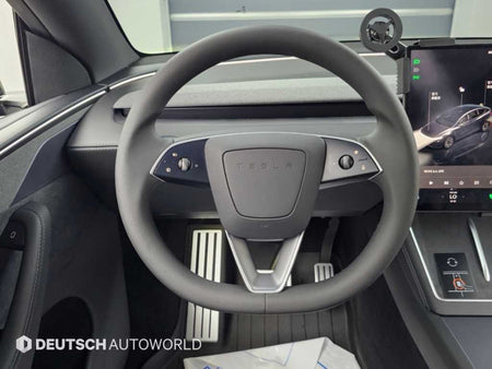 Tesla Model Y — photo 13