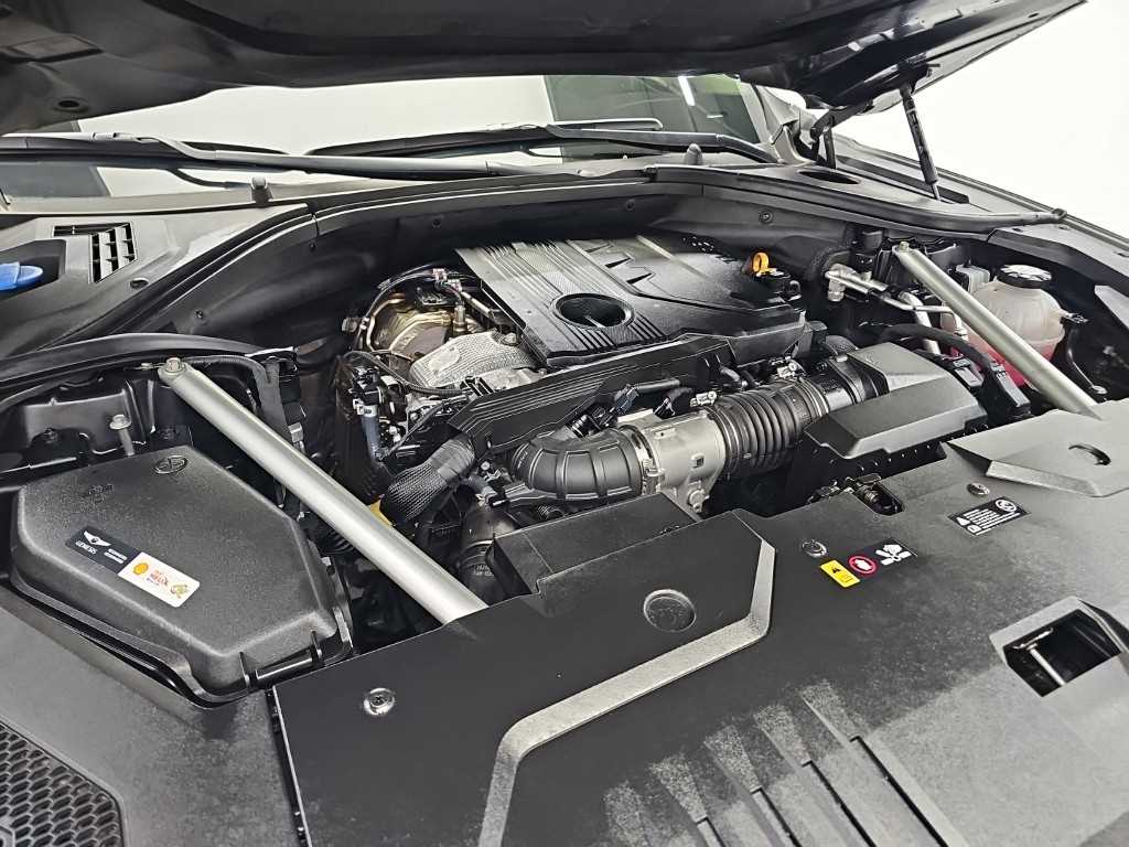 Genesis GV70 — photo 05