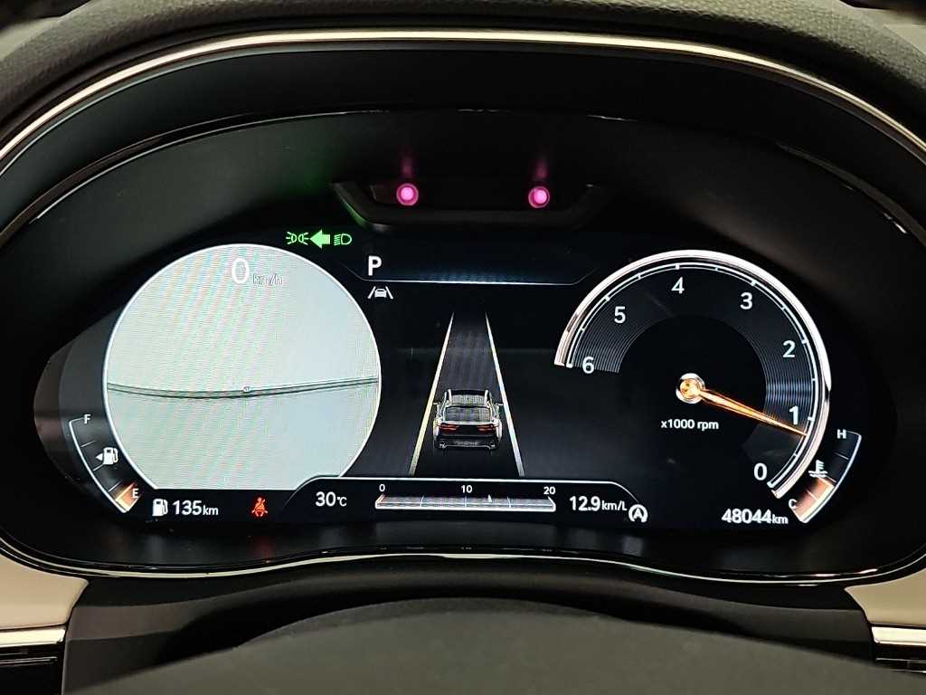 Genesis GV70 — photo 06