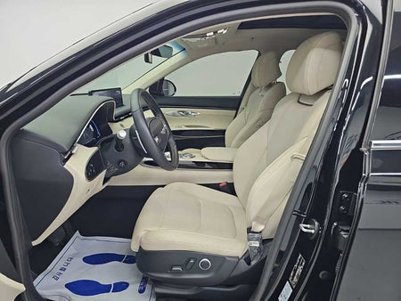 Genesis GV70 — photo 11