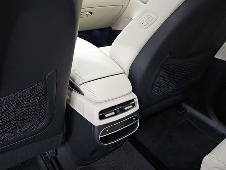 Genesis GV70 — photo 13
