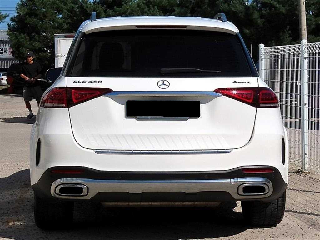 Mercedes-Benz GLE-Class — photo 04