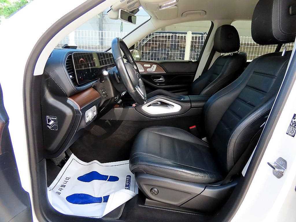 Mercedes-Benz GLE-Class — photo 05