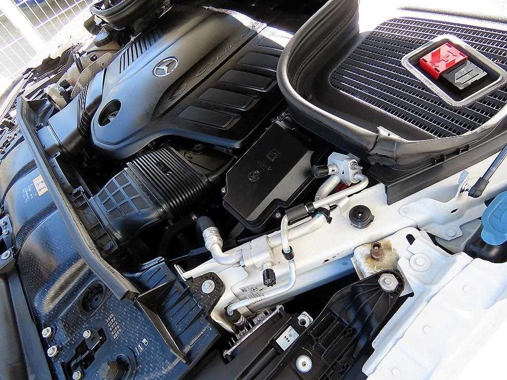 Mercedes-Benz GLE-Class — photo 19
