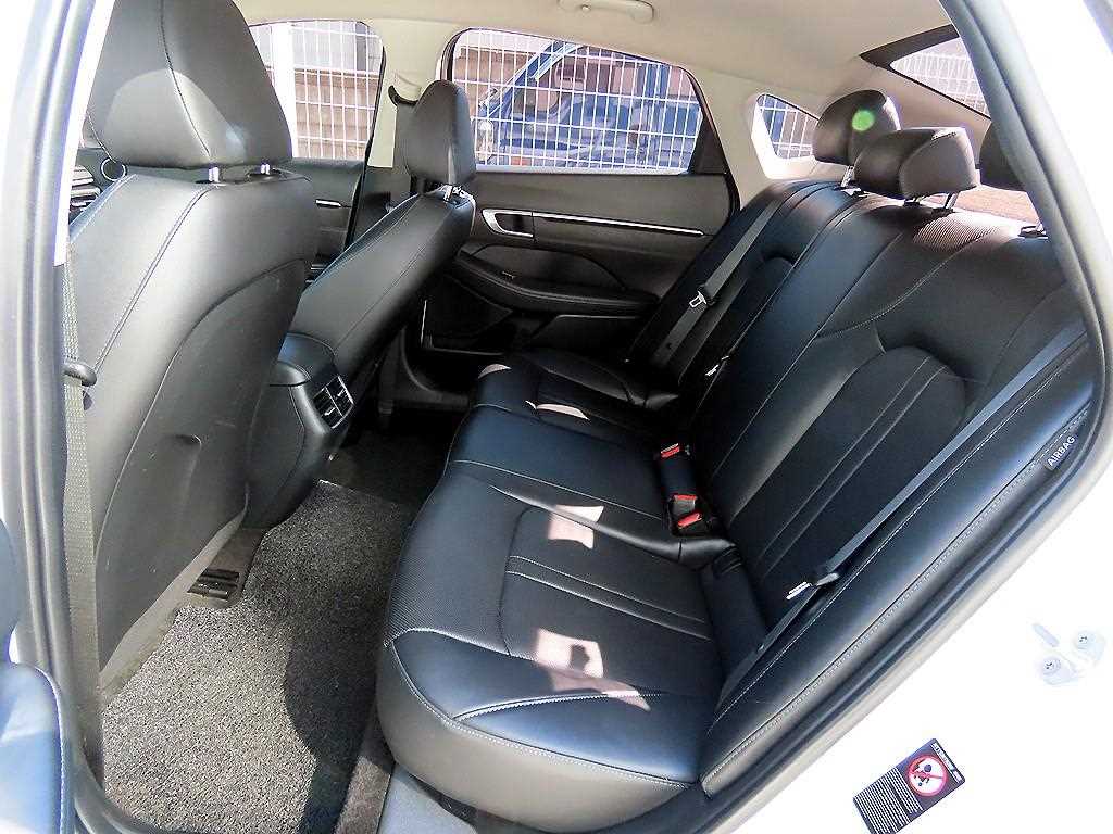Hyundai Sonata — photo 06