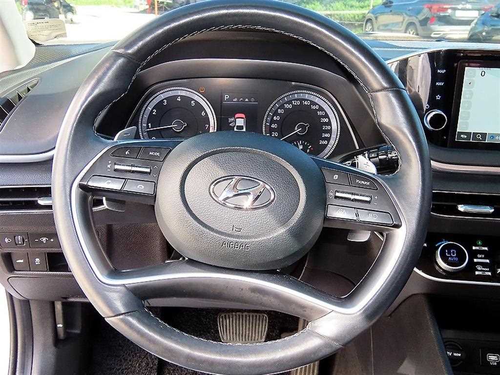 Hyundai Sonata — photo 08