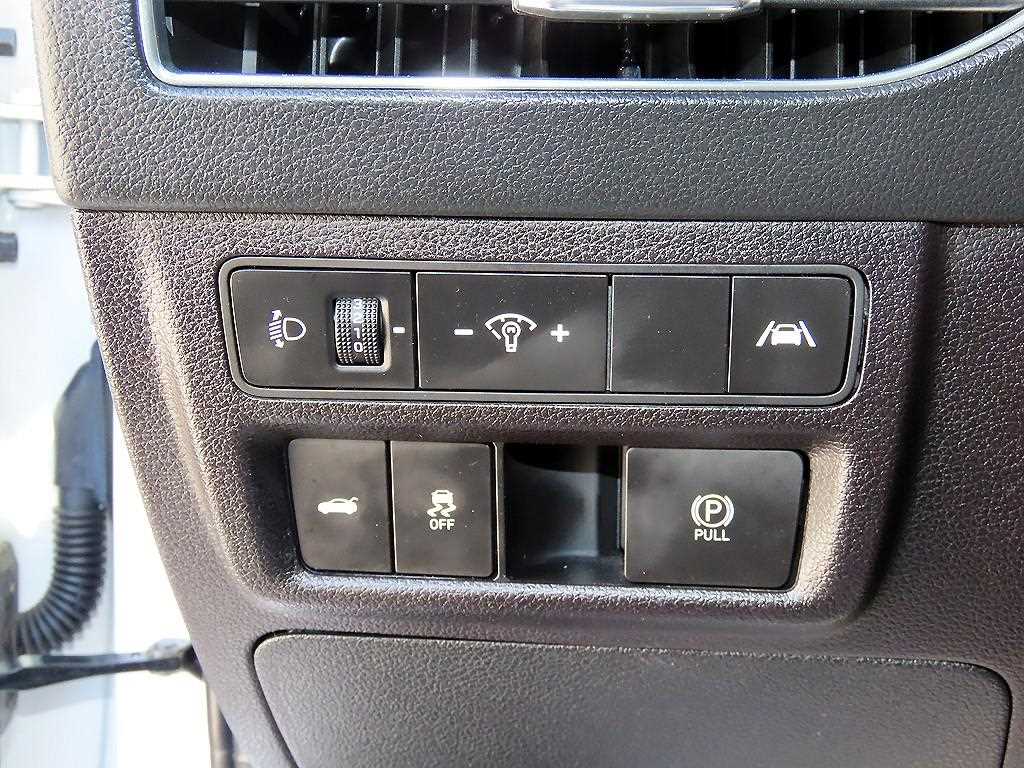 Hyundai Sonata — photo 13