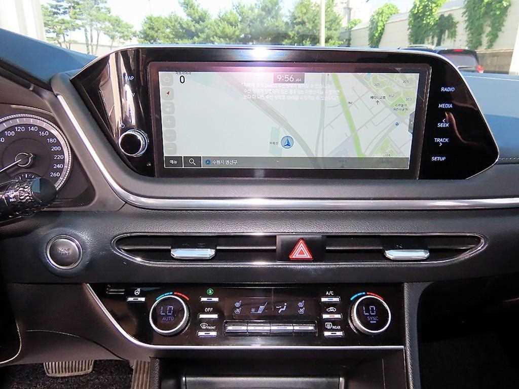 Hyundai Sonata — photo 14