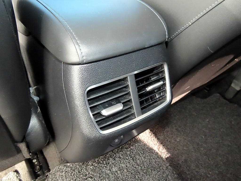 Hyundai Sonata — photo 18