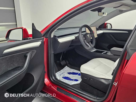 Tesla Model Y — photo 11