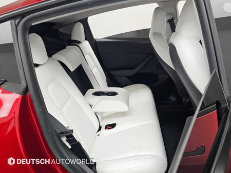 Tesla Model Y — photo 12