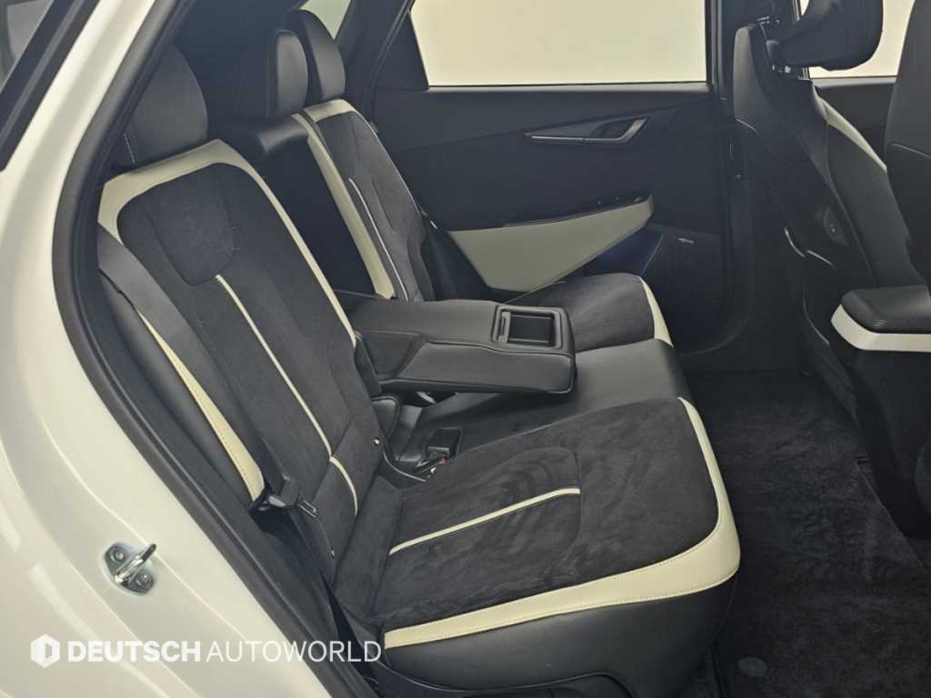 Kia EV6 — photo 12