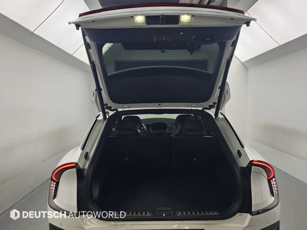Kia EV6 — photo 19