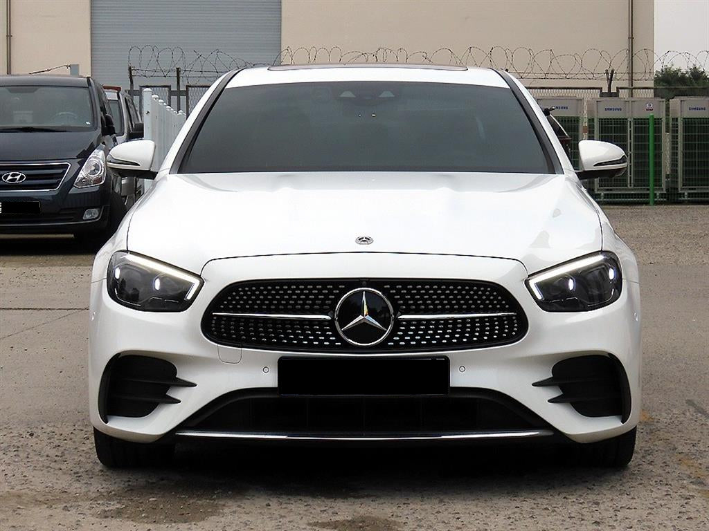 Mercedes-Benz E-Class — photo 01