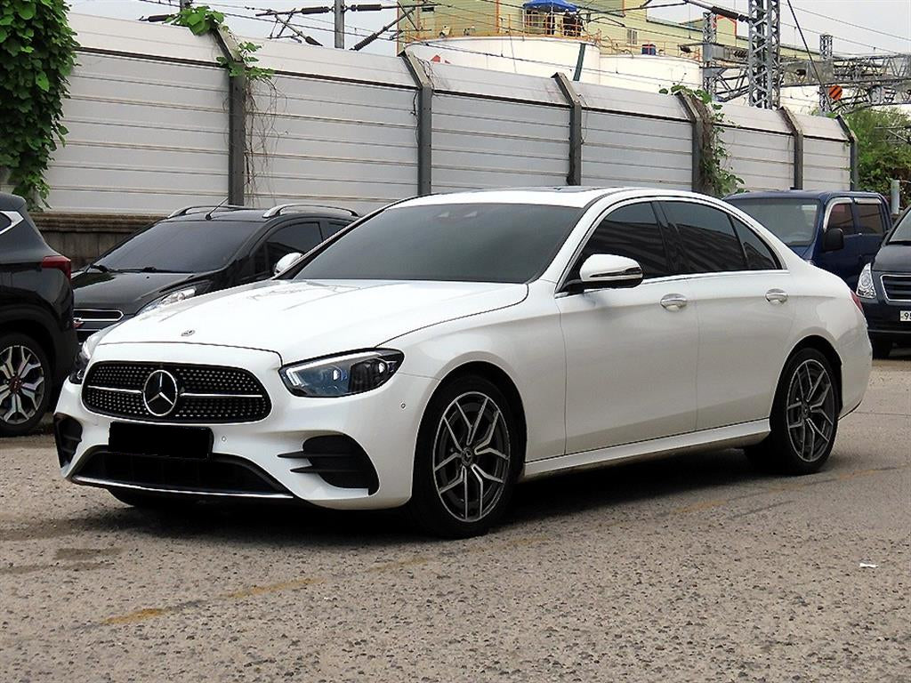 Mercedes-Benz E-Class — photo 02