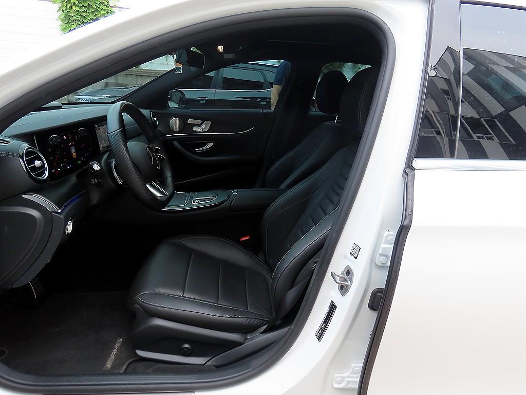 Mercedes-Benz E-Class — photo 05