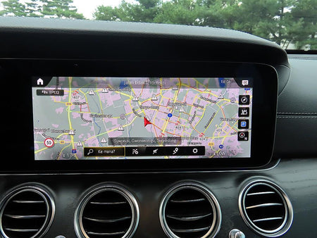 Mercedes-Benz E-Class — photo 14