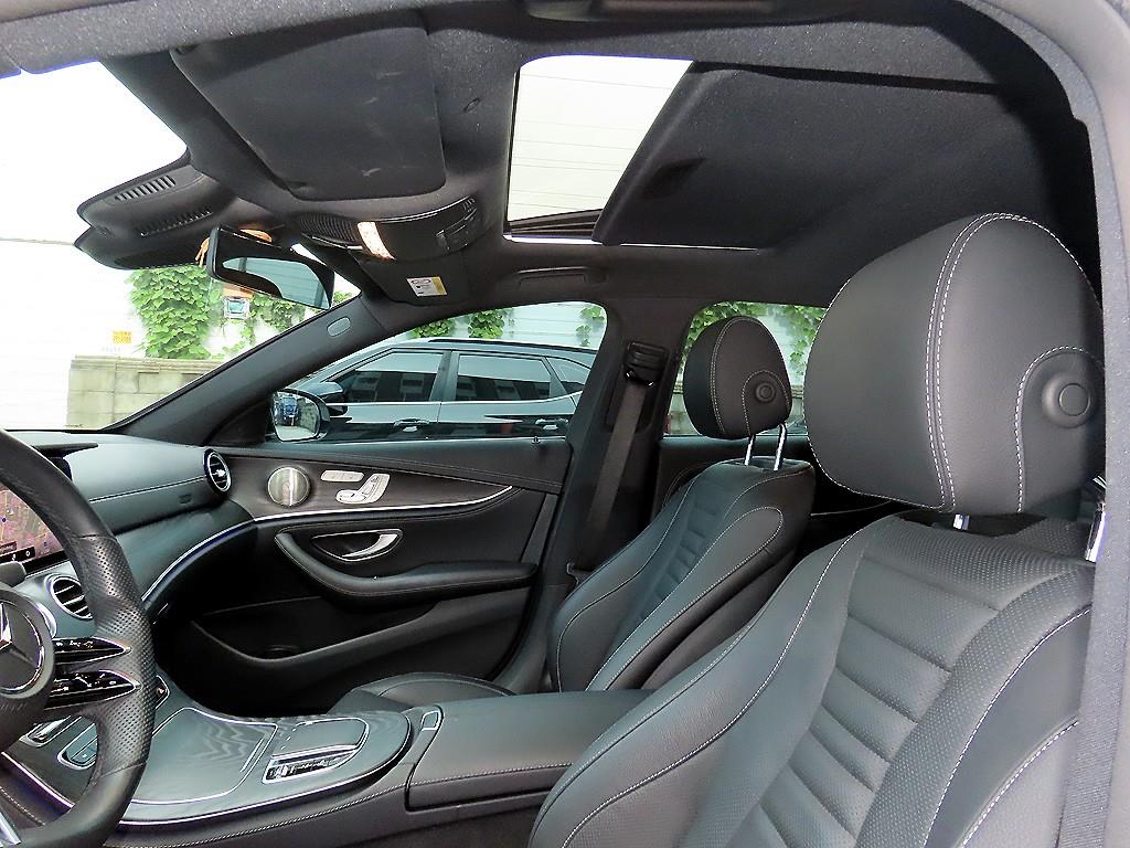 Mercedes-Benz E-Class — photo 16