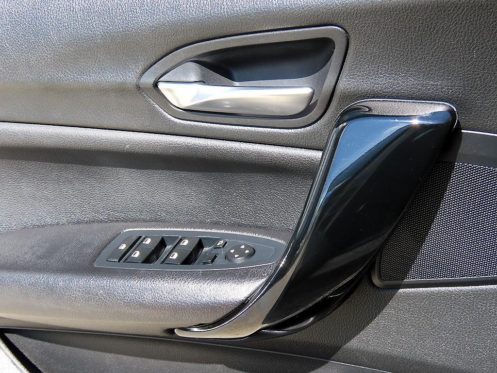 BMW 1-Series — photo 11