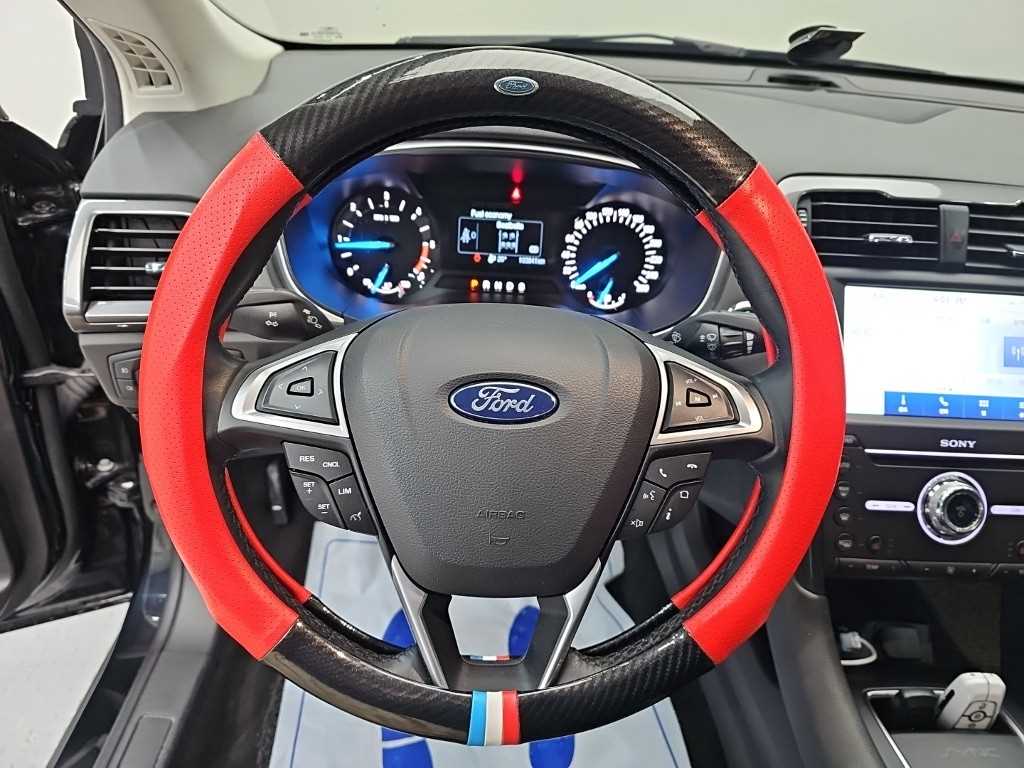 Ford Mondeo — photo 09
