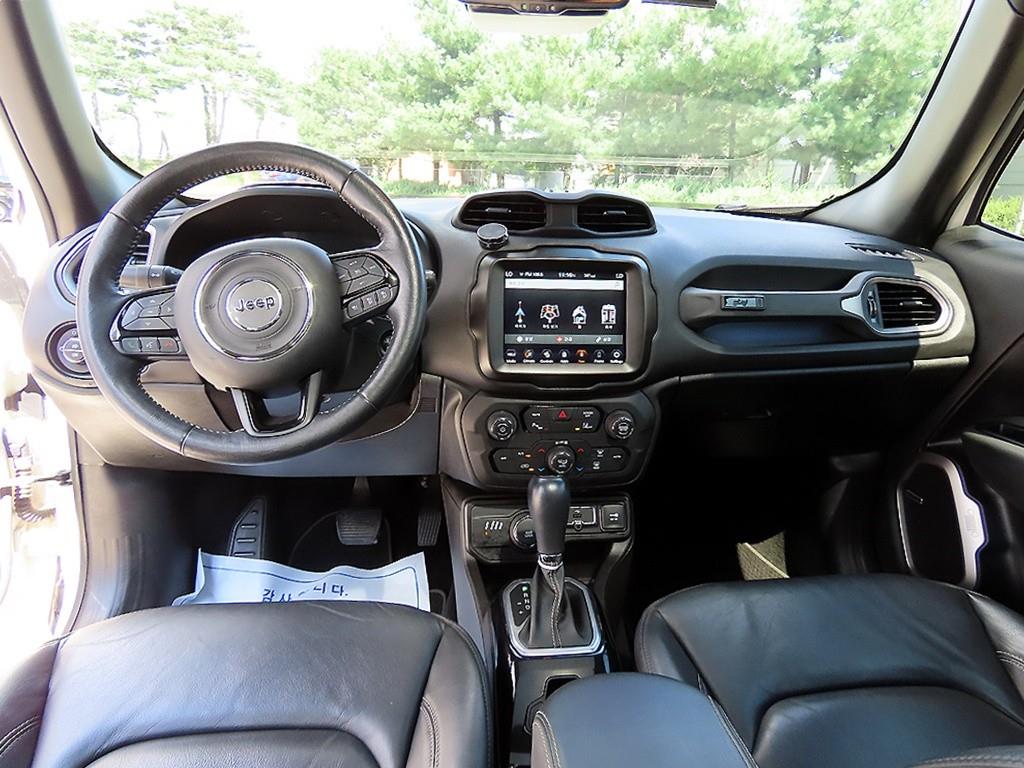 Jeep Renegade — photo 07