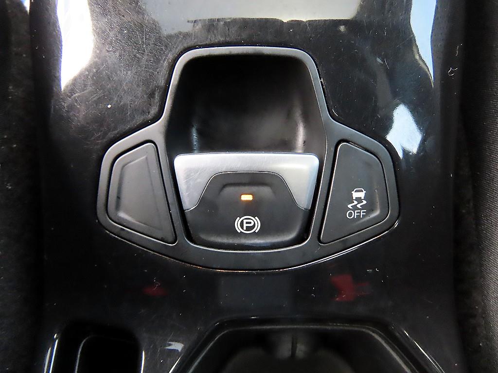 Jeep Renegade — photo 12