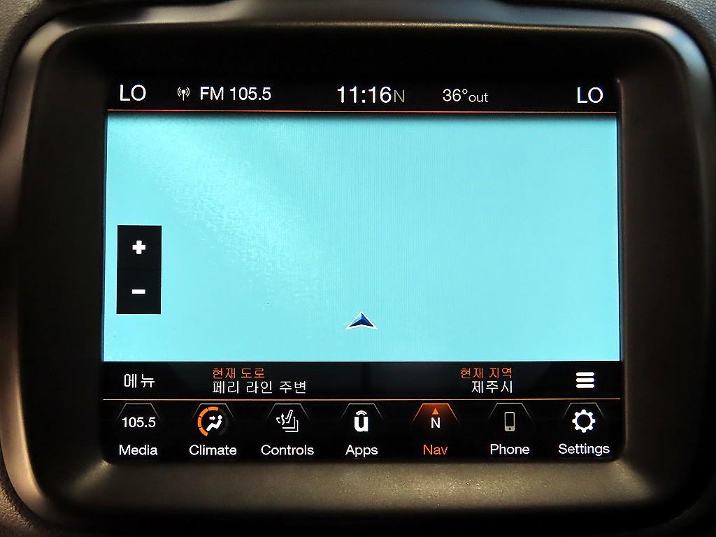 Jeep Renegade — photo 15