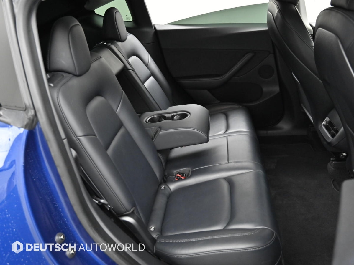 Tesla Model Y — photo 12