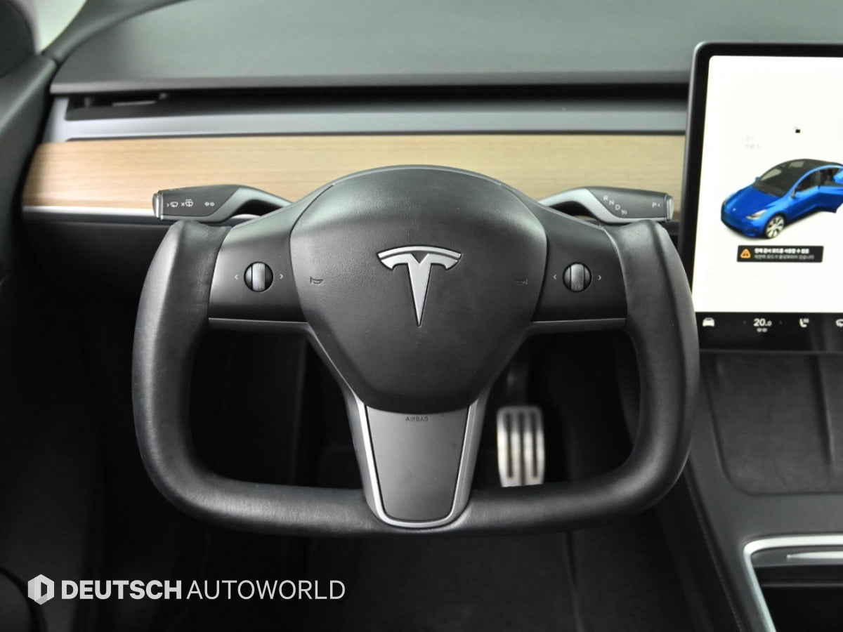 Tesla Model Y — photo 13