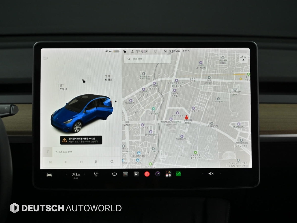 Tesla Model Y — photo 14